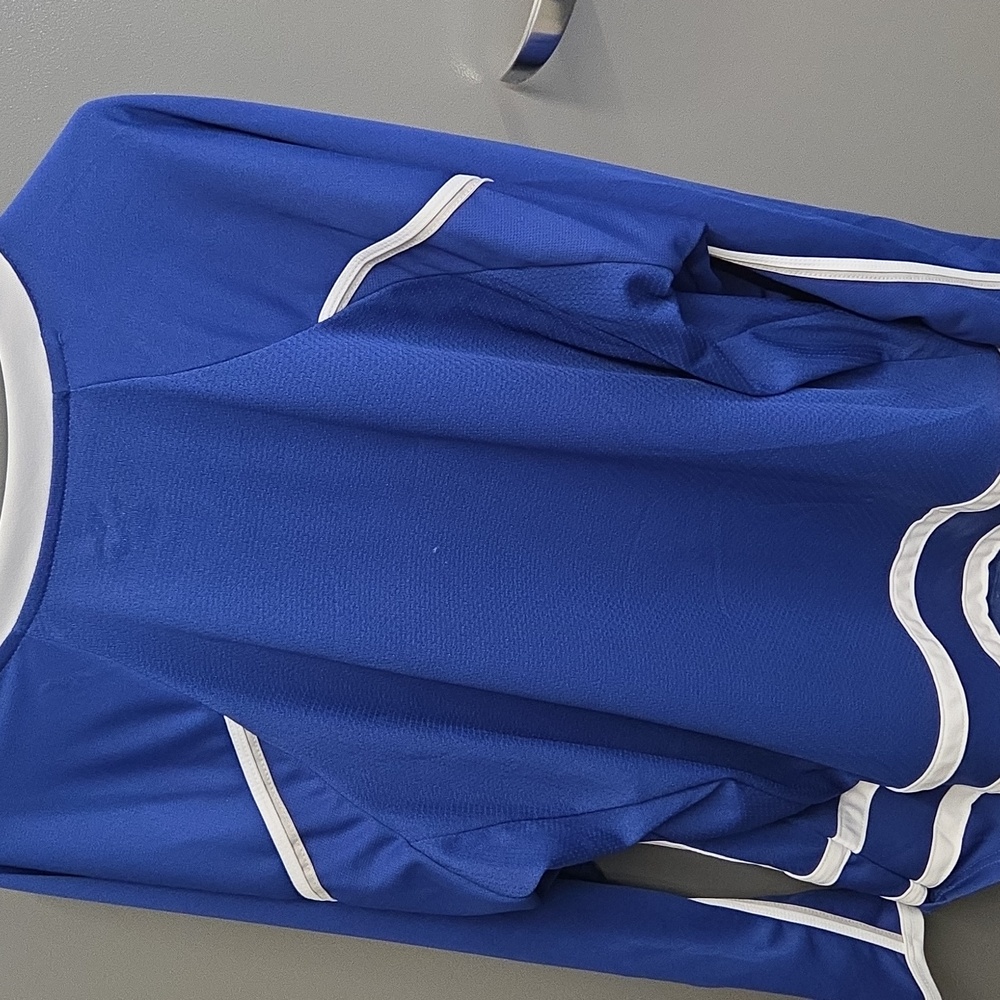 Toronto Maple Leafs  licenced NHL hockey jersey - Picture 6 of 6